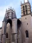 Les tours massives de la cathdrale Saint Pierre (518kb)